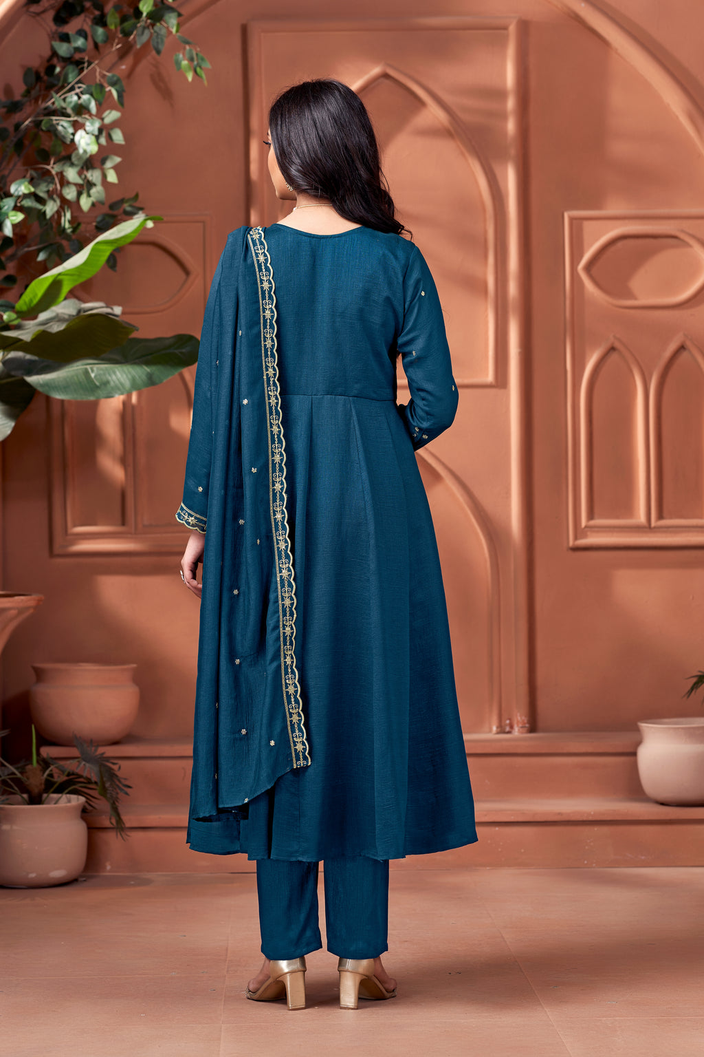 Women Ethnic Motifs Embroidered Panelled Thread Work Kurta with Trousers & With Dupatta