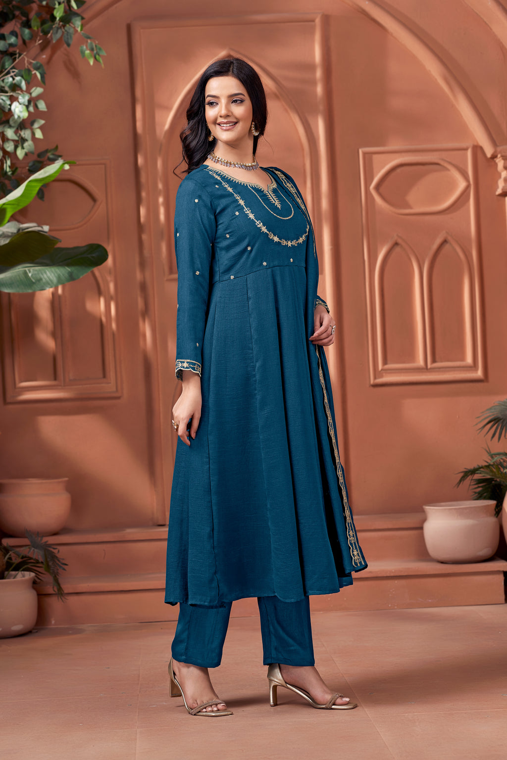Women Ethnic Motifs Embroidered Panelled Thread Work Kurta with Trousers & With Dupatta